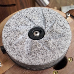 Macina cereali di Salisburgo con pietre  naturali Granito